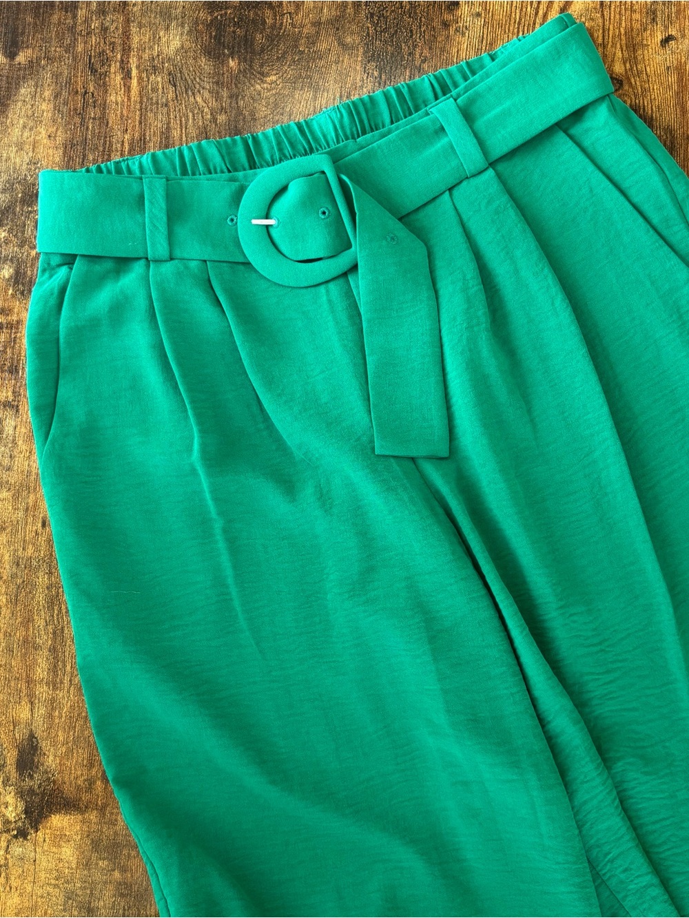 Tulléa Emerald Green High-Waist Wide-Leg Pants with Fabric Belt